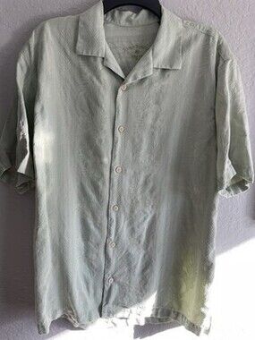 Tommy Bahama Ko Olina TB18 Green Hawaiian Shirt Men's Size Medium Wood Buttons